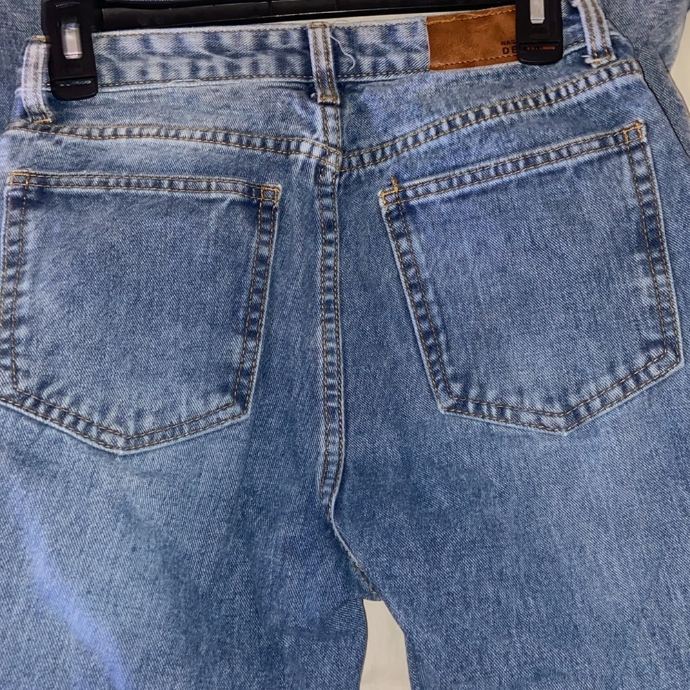 Nasty Gal Cropped Ripped Jeans - Picture 3 of 6